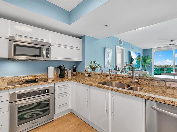 4th image of 2641 N Flamingo Road #1105N