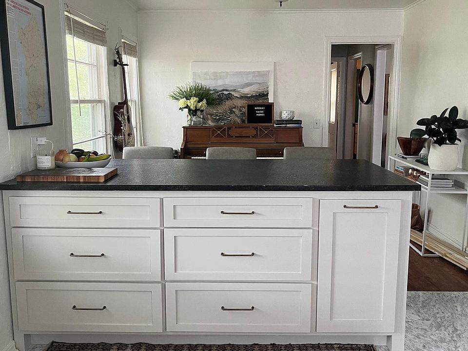 Beautiful new custom kitchen island.