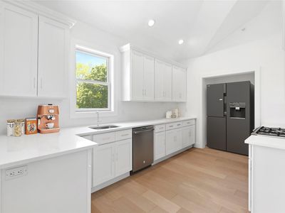 21 Montauk Hwy #11 #11, Westhampton, NY, 11977