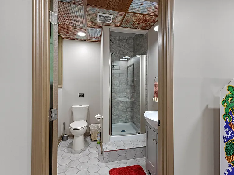 137 Odith Rd — Photo 36