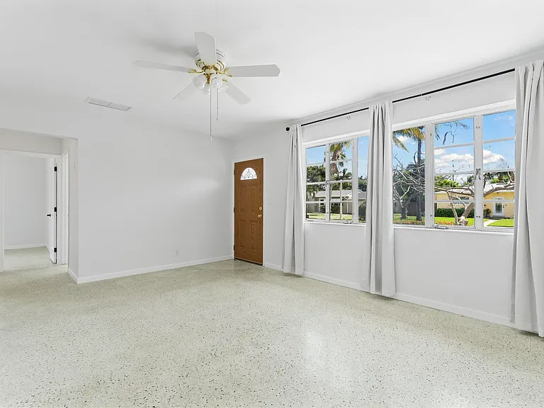 331 Winters St — Photo 5