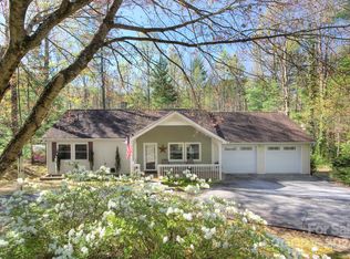 140 Cinnamon Way, Flat Rock, NC 28731