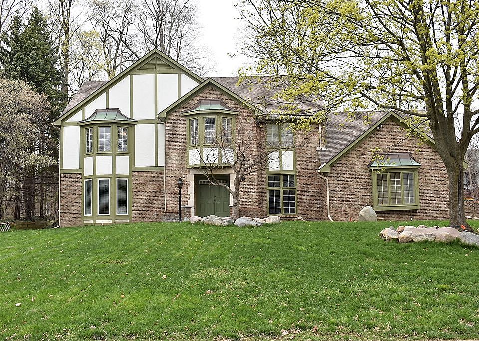 1st image of 38800 Cheshire Dr