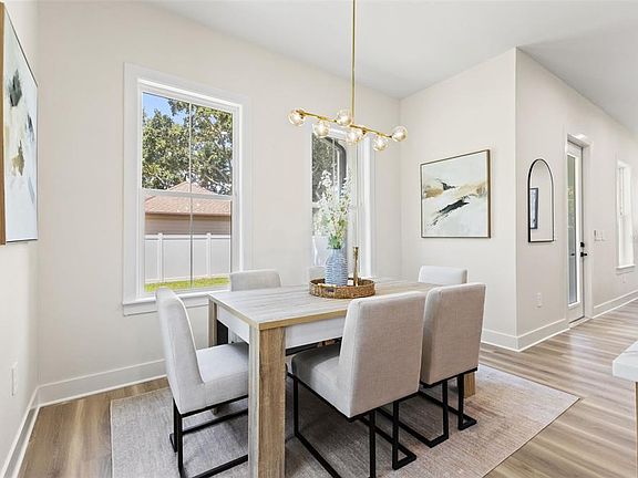 5th image of 10198 Hodson Pl