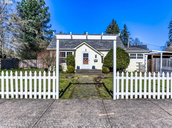 152 NE 5th Ave, Canby, OR 97013
