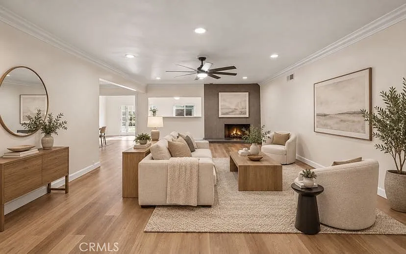 5 bed, 2400 sqft, $6,750 — Photo 4