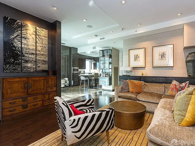 219 Brannan St #18K — Photo 4