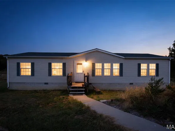 4700 Tillman Trl, Farmington, MO 63640