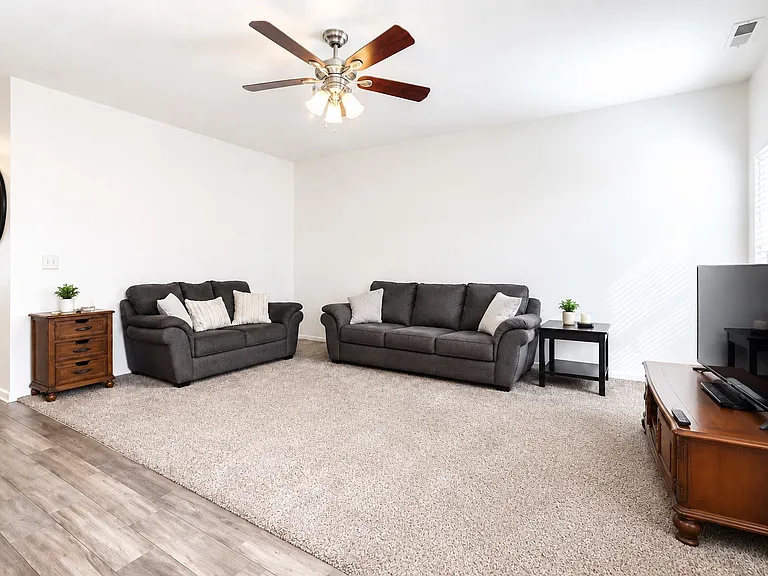 9769 Green Knoll Dr — Photo 4
