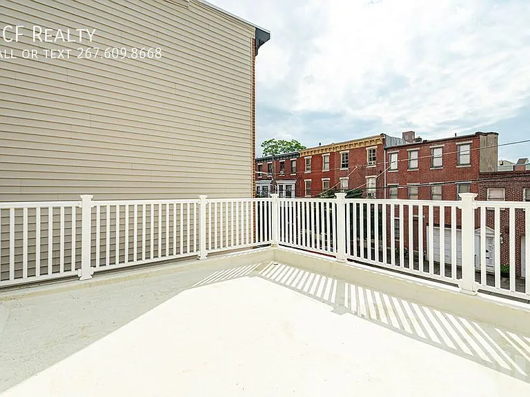825 S 12th St — Photo 10