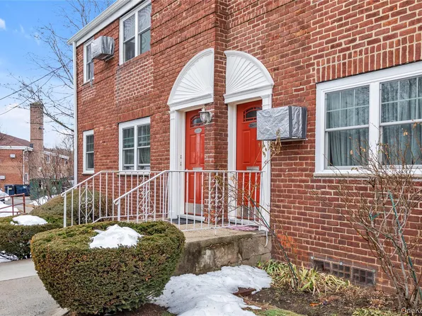 22455 Kingsbury Avenue #B, Oakland Gardens, NY 11364