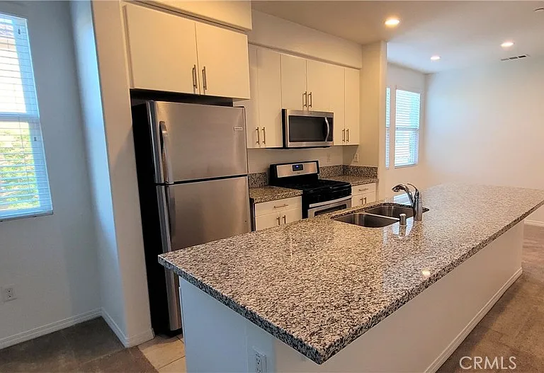 278 S Arroyo Dr #D — Photo 2