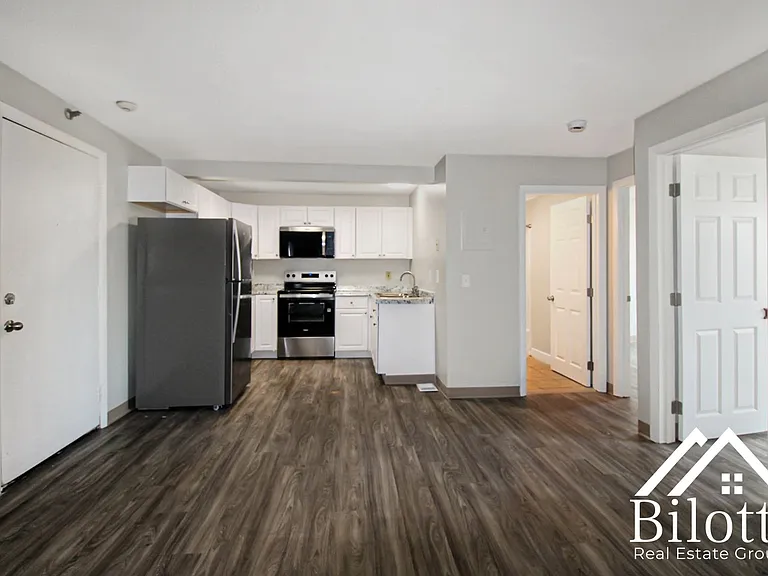 859 Pine Street — Photo 8