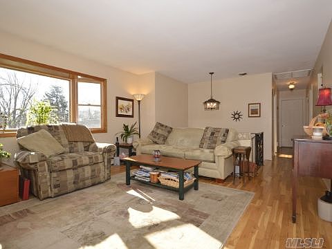 1st image of 3 Lenore Ct