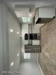 305 Prospect Ave — Photo 3