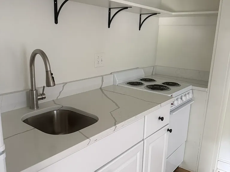 Unit B - Kitchen