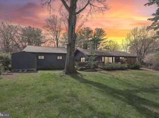 10913 Howland Dr, Reston, VA