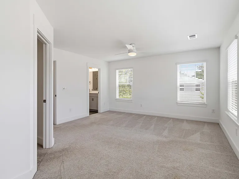 105 Cobden Ct — Photo 24