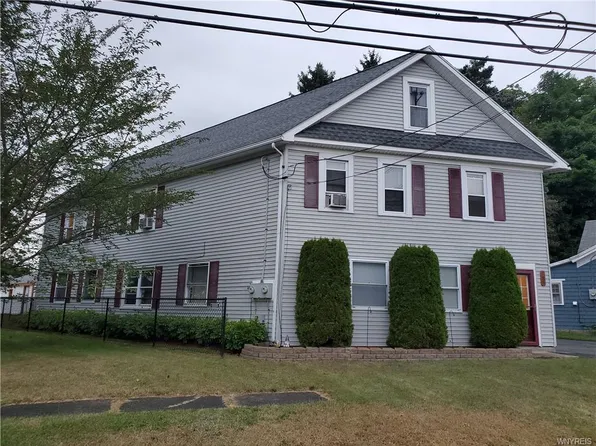 188 East Ave, Akron, NY 14001