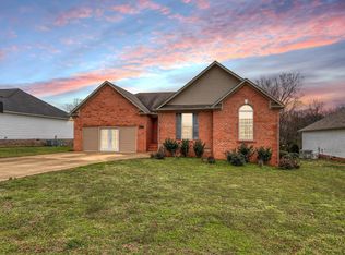 1937 Sheffield Ln, Columbia, TN 38401
