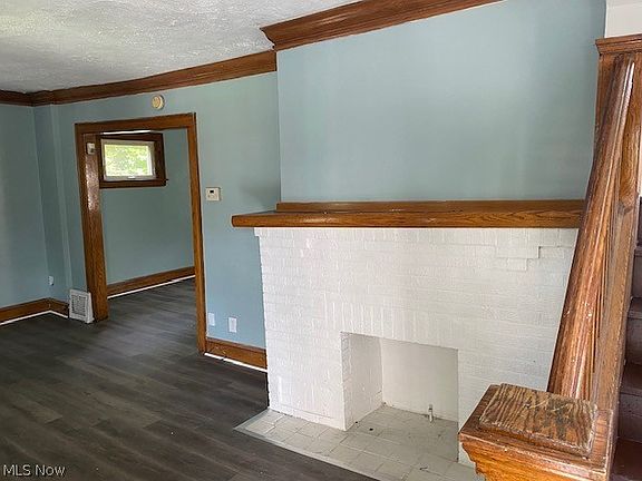 3rd image of 3245 E 139th St