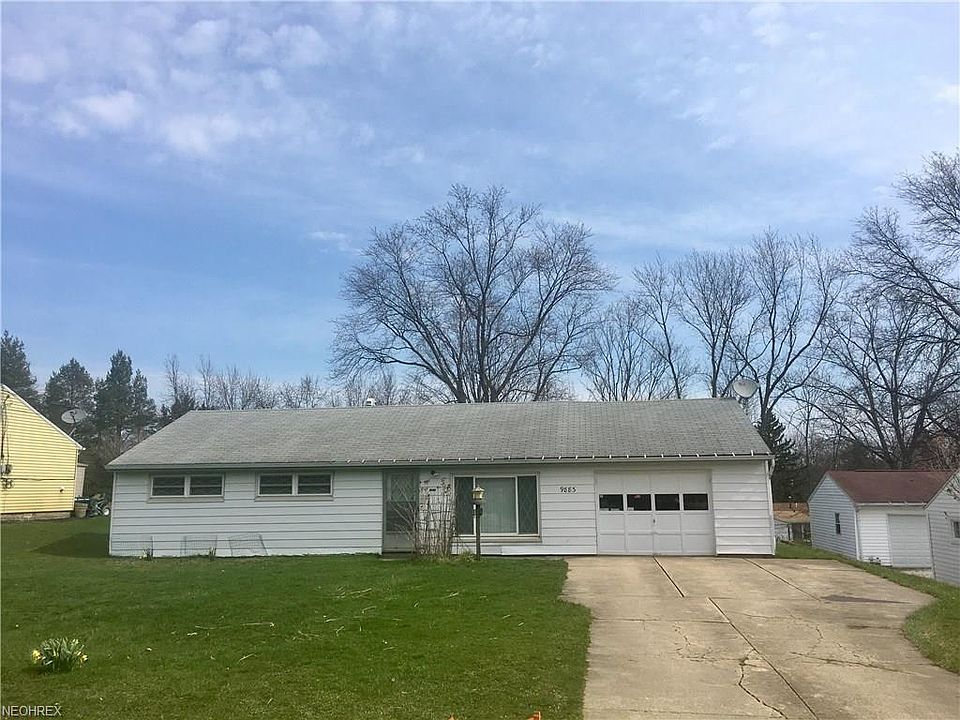 1st image of 9883 Crestwood Dr