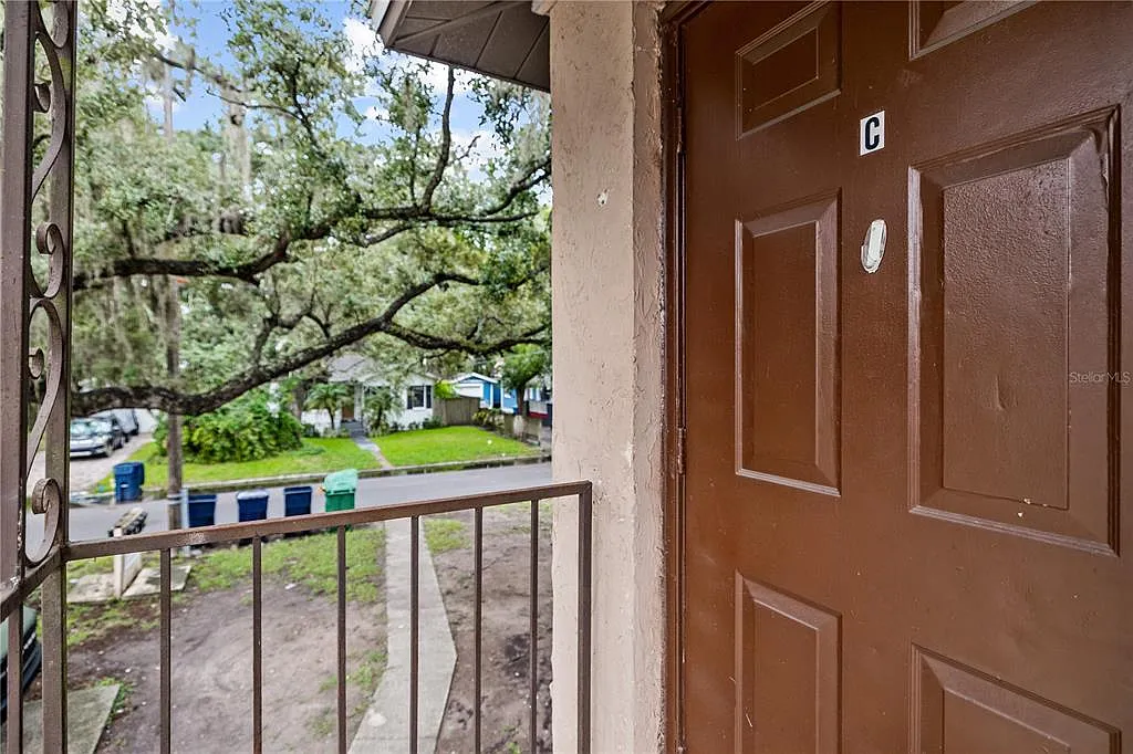 2 bed, 1.0 bath, 768 sqft, $1,499 — Photo 2