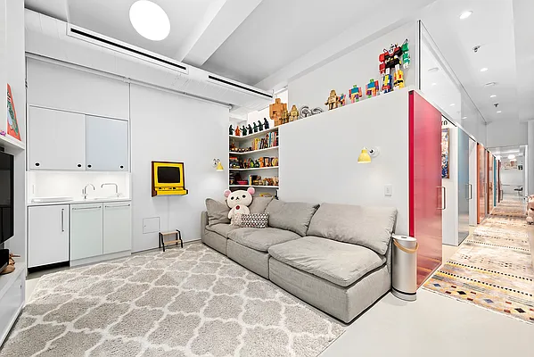 Sold by Compass | media 16