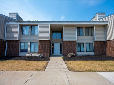 2 Southcreek Ct #B, East Amherst, NY, 14051