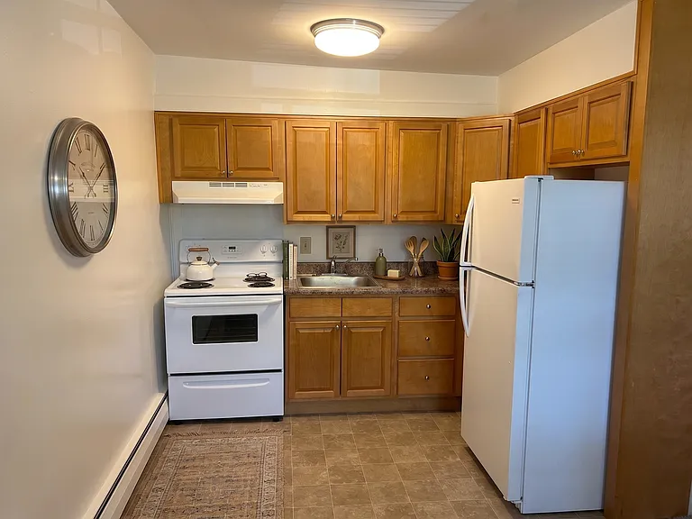 Parkside Manor Apartments — Photo 70