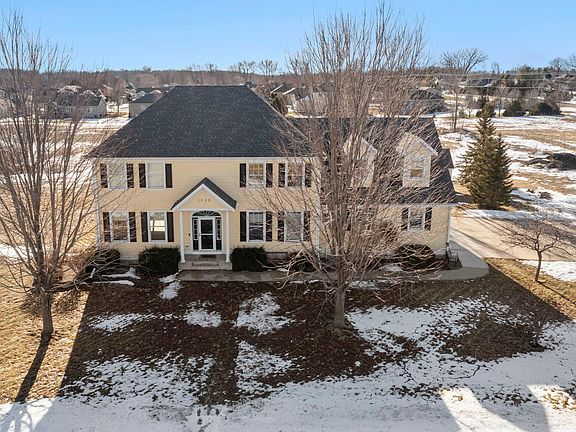 2nd image of 1555 Wood Duck Ln NE