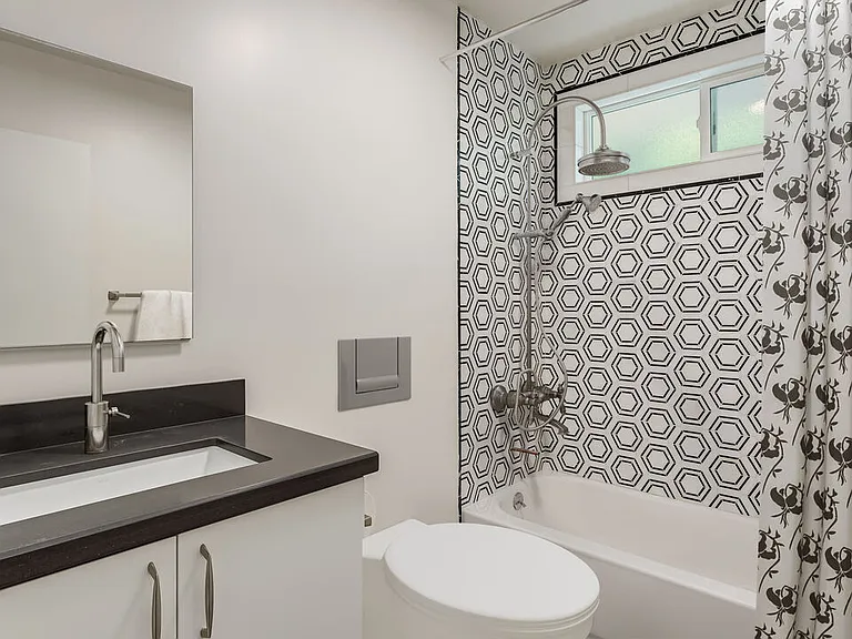656 Indiana Ave #2 — Photo 10
