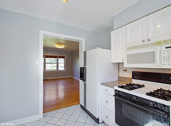 5th image of 1945 W Albion Ave #1S