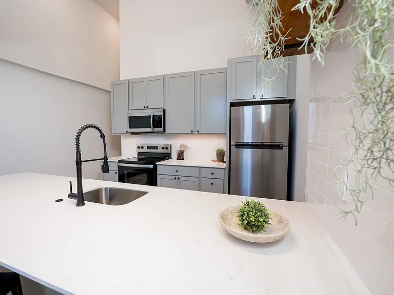 64 E Chester St #101 — Photo 7
