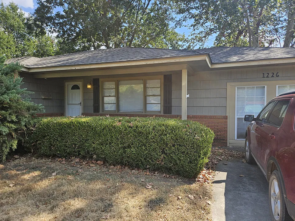 1226 Windsor Way