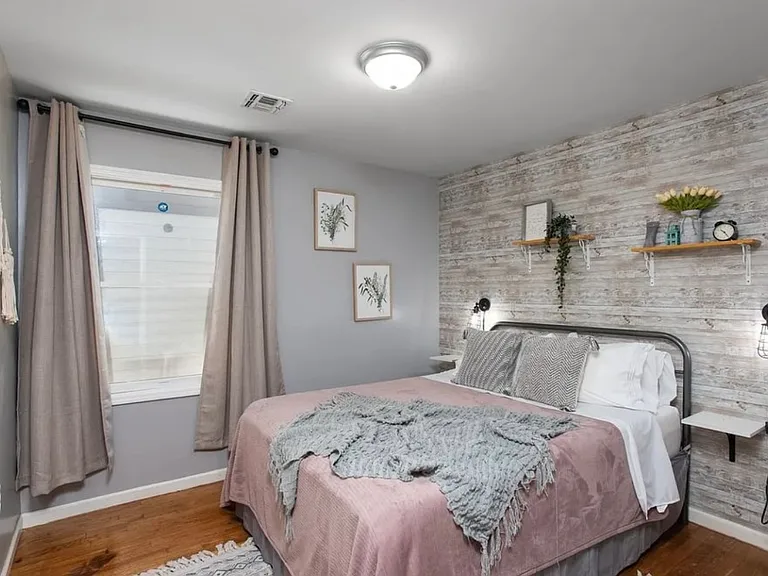 119 Armstrong Ave #2 — Photo 6