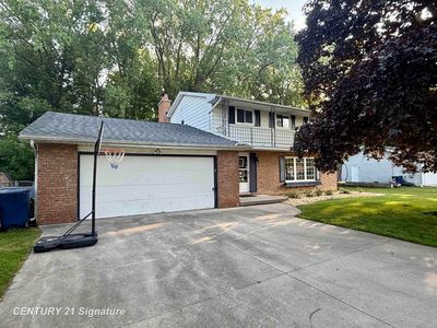 7860 Luann St, Saginaw, MI, 48609