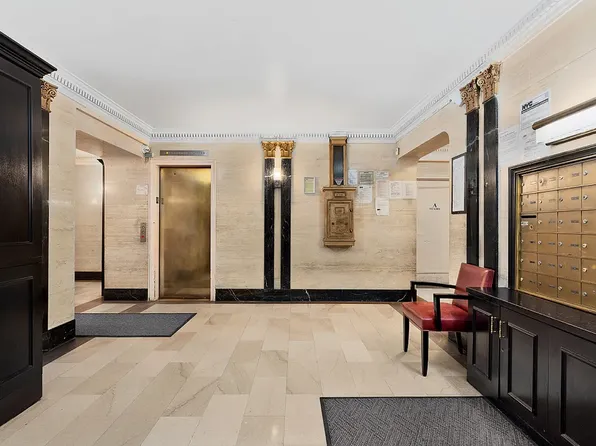 675 West End Avenue 4C image 7 of 8