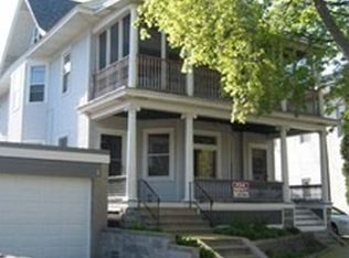 690 Oakland Ave, Saint Paul, MN 55102