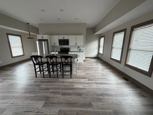 2 bed, 1000 sqft, $1,500 — Photo 4