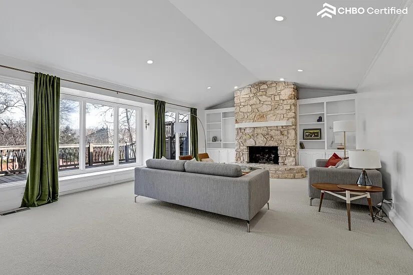 Furnished Executive Home with Pool — Photo 2