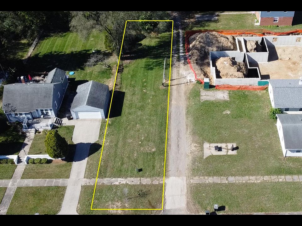 1st image of 1023 N Hill St