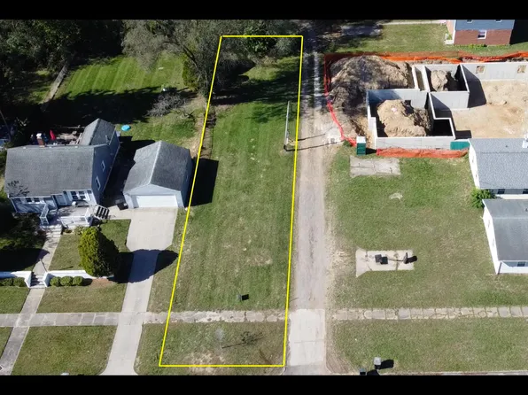 1023 N Hill St, South Bend, IN 46617