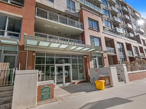 46 W 9th St NE #111, Calgary, AB T2E 7Y1