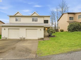 442 SE 4th St, Troutdale, OR