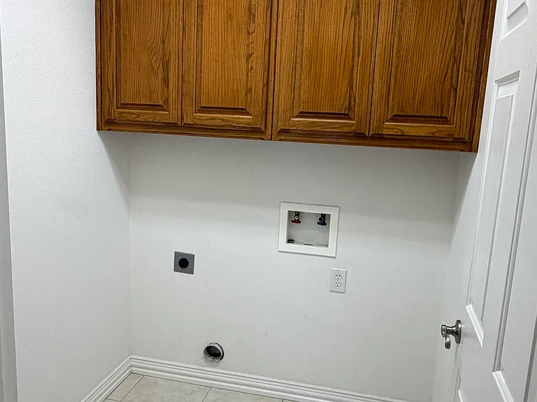 4 Warwick Ct — Photo 24