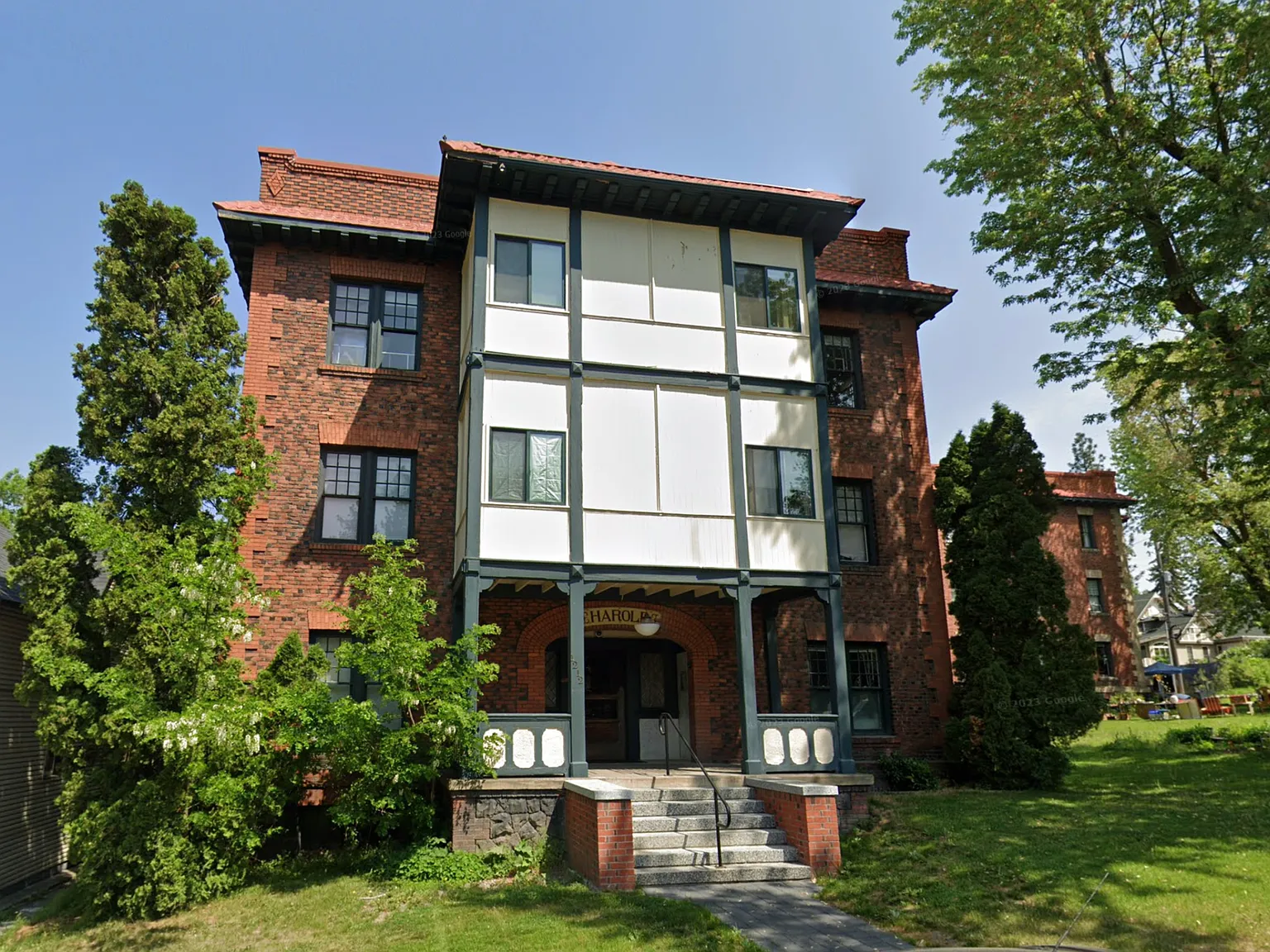Historic Harold Apartments on Lower South Hill! — Photo 2
