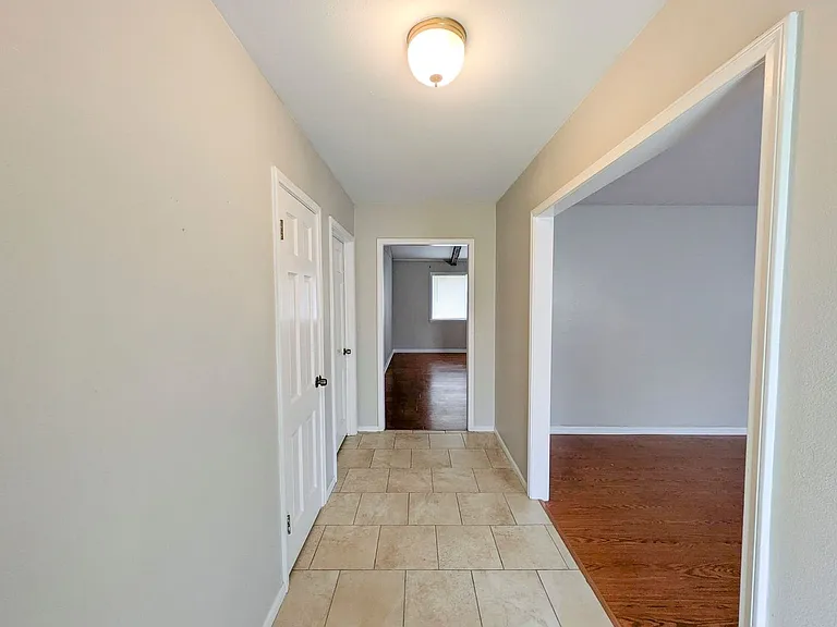 6510 Daisy Dr — Photo 3