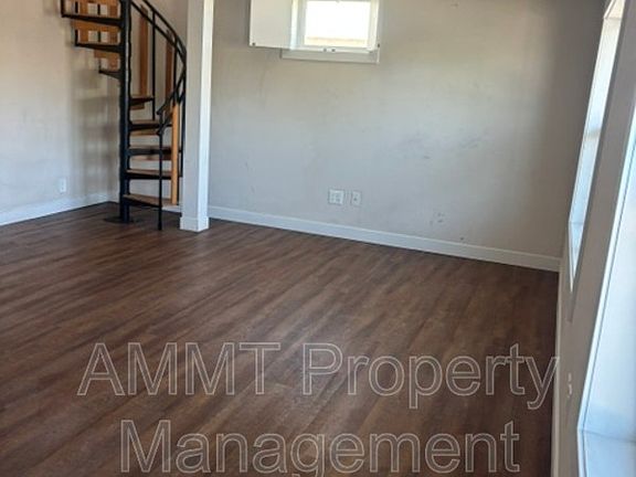 4th image of 2918 Johnson Ave NW #1