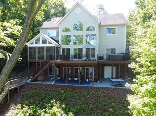 504 Olde Forest Rd, Clarksville, VA 23927